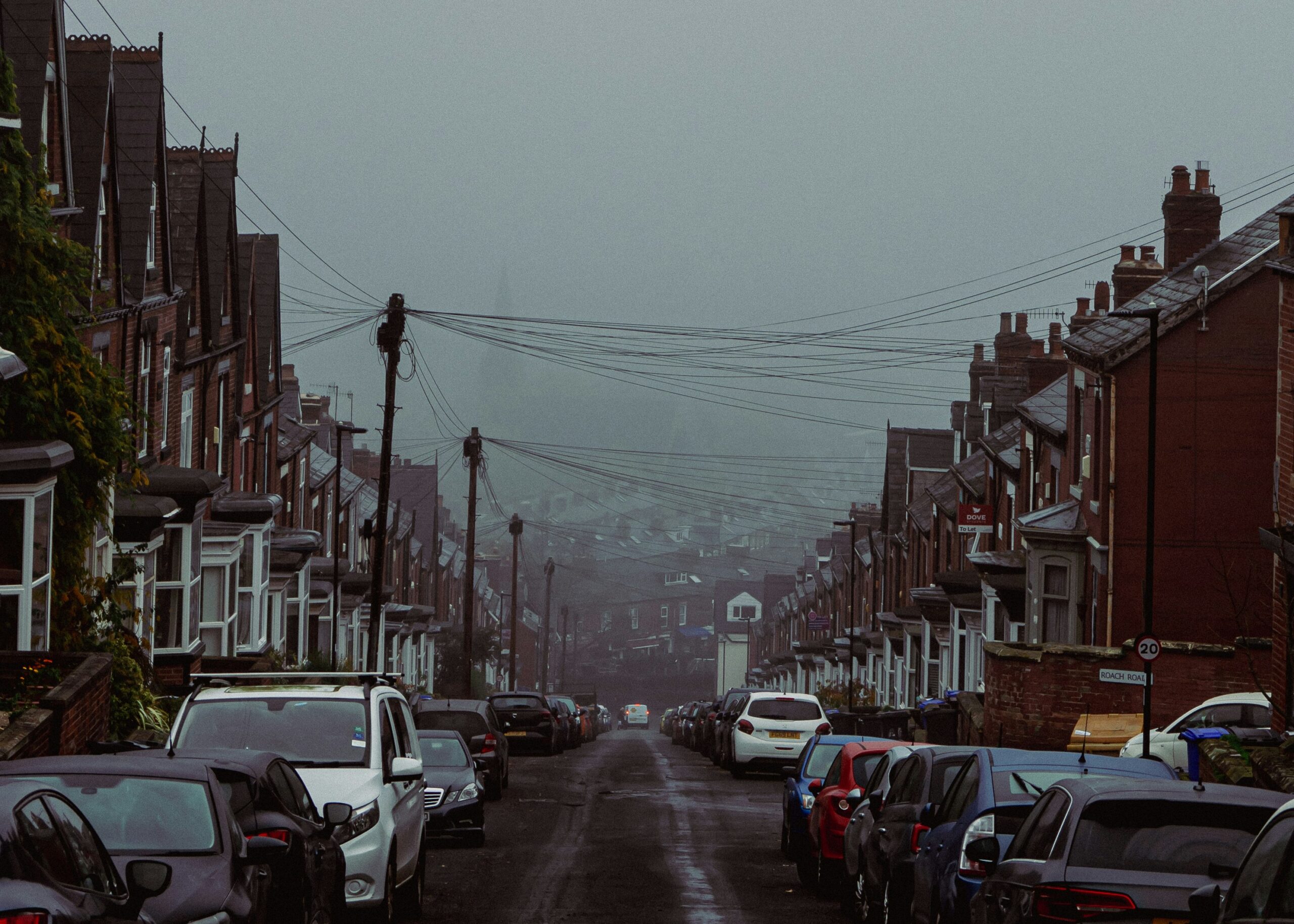 ben-elliott-L2FsPW9mT0I-unsplash Picture of cold and gloomy sheffield