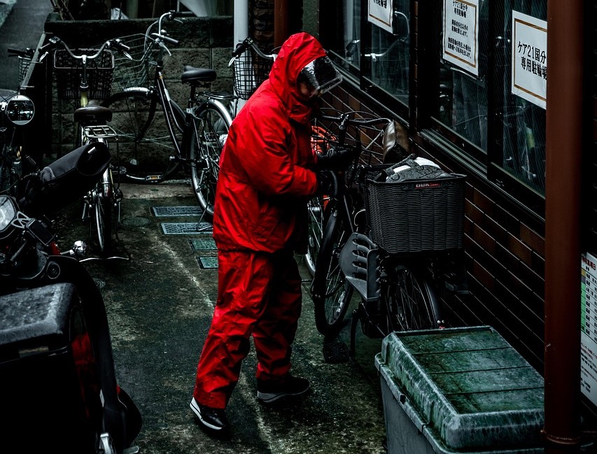 Gorpcore: From outdoor enthusiasts to an environmental crisis