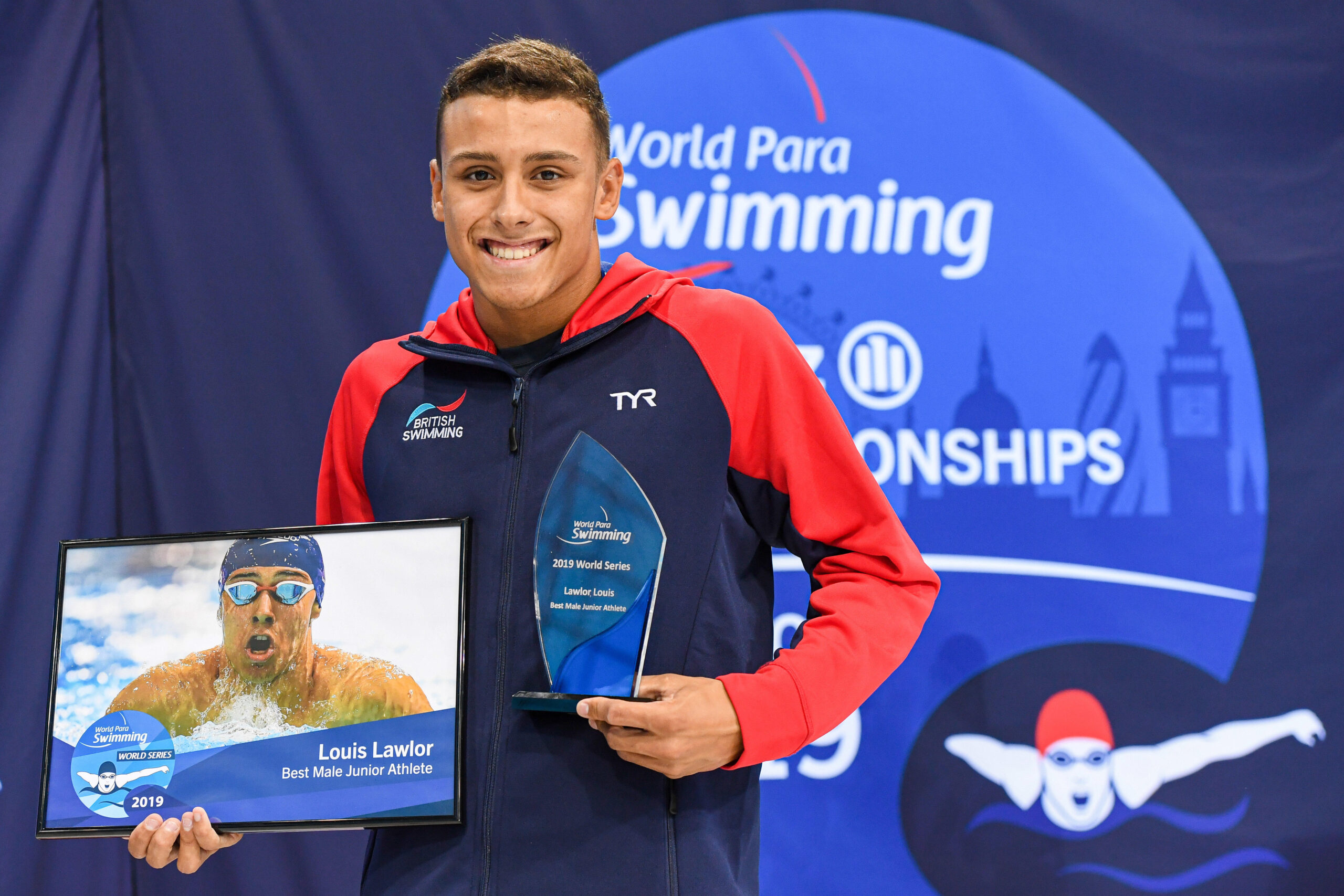 LONDON, UNITED KINGDOM. 12 Sep, 2019. Louis Lawlor won the Best Male Junior Athlete during day four of 2019 World Para Swimming Allianz Championships at London Aquatics Centre on Thursday, 12 September 2019. LONDON ENGLAND. Credit: Taka G Wu/Alamy Live Ne
