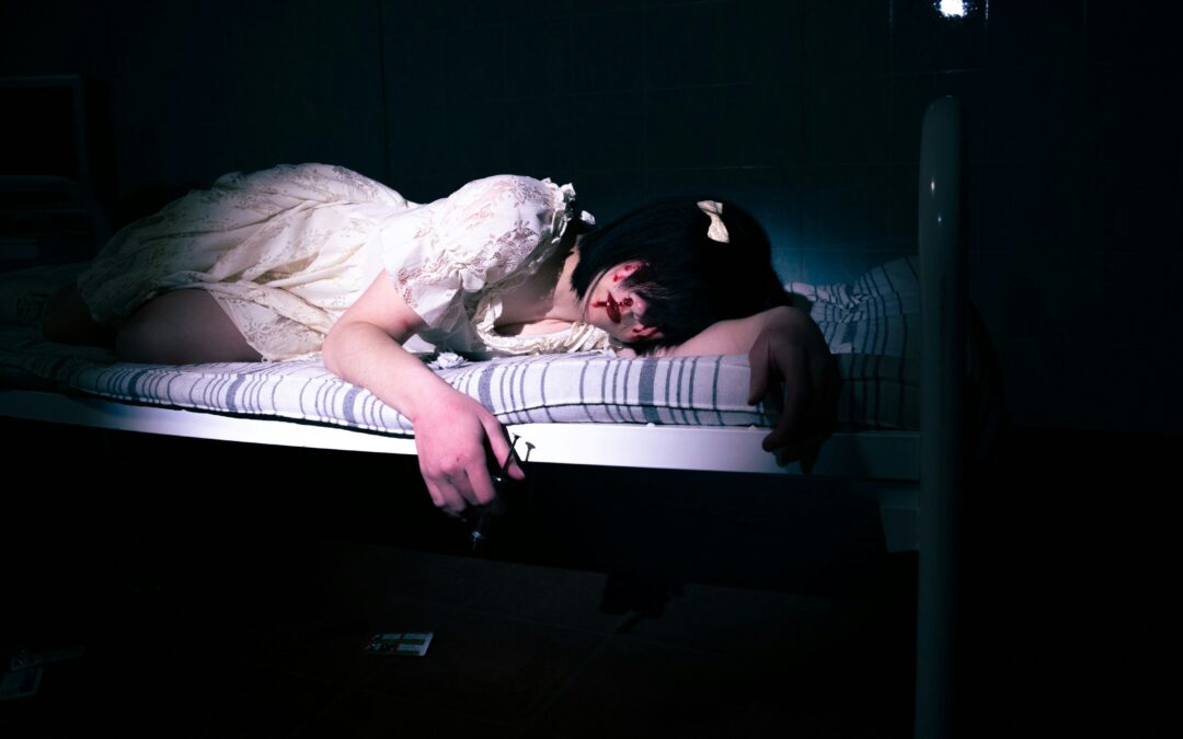 Am I seeing a ghost or is it sleep paralysis?