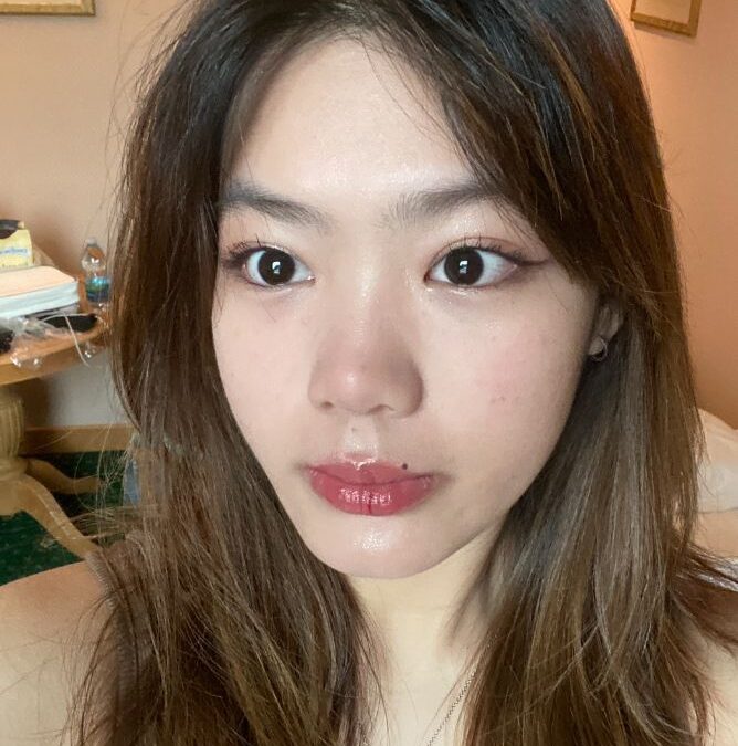 Glowing in the Tropics: Navigating Skincare in Singapore’s Humid Climate