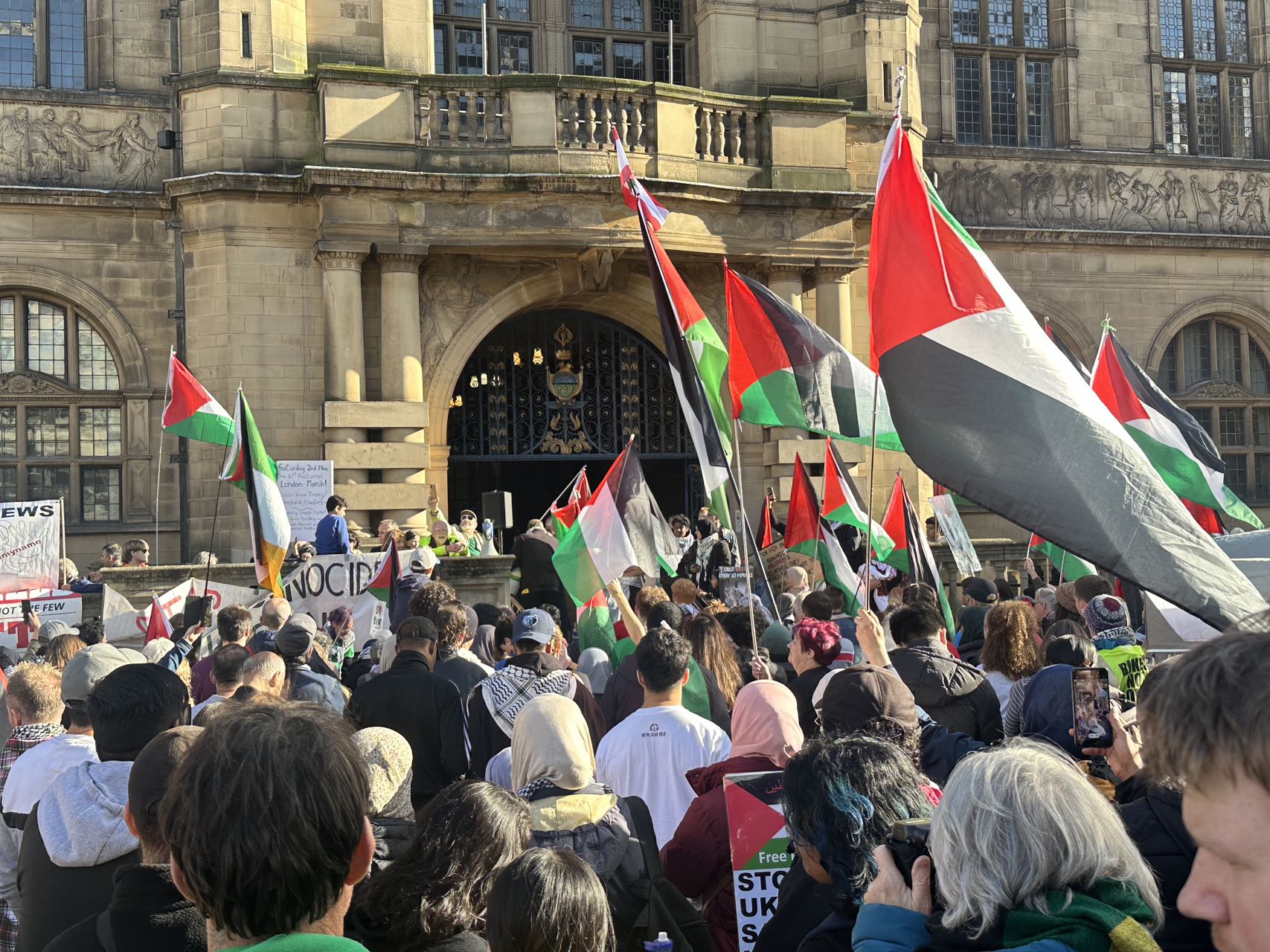 Hundreds march in Sheffield to support Palestine and Lebanon