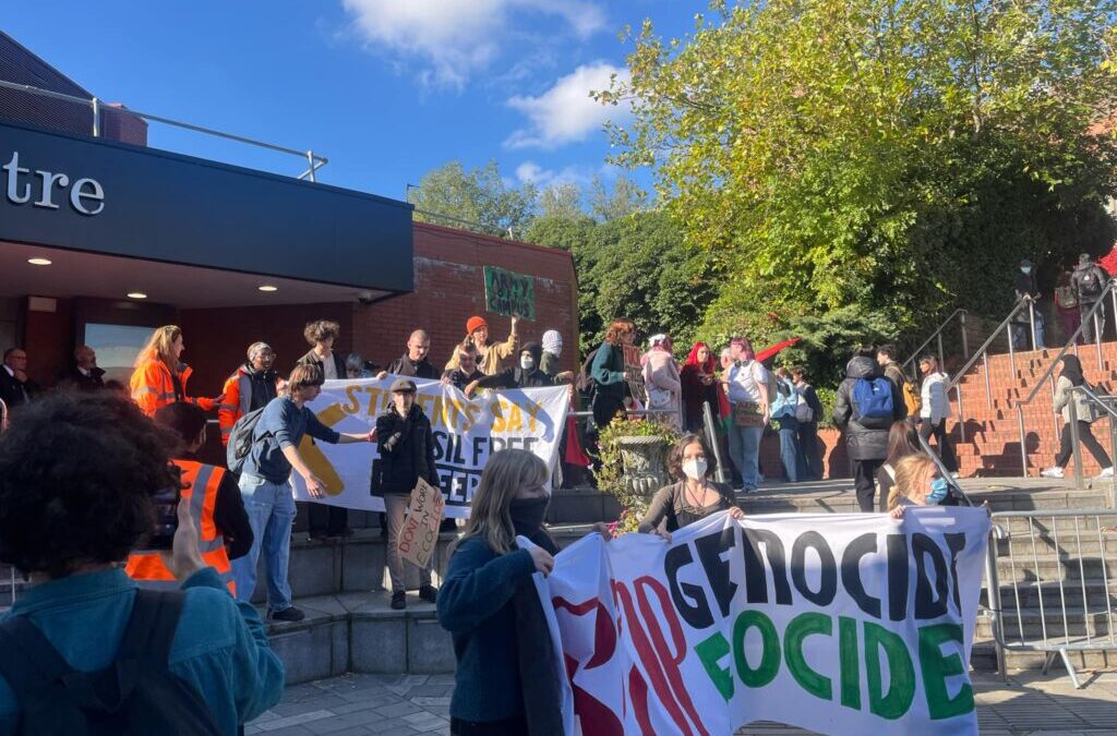 Fossil fuel protesters target University of Sheffield’s careers fair