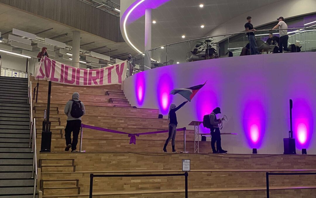 Palestine protesters occupy university building on opening night